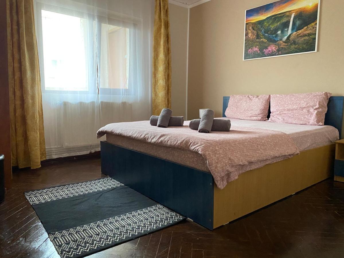 Apartament Leya Lägenhet Deva Exteriör bild